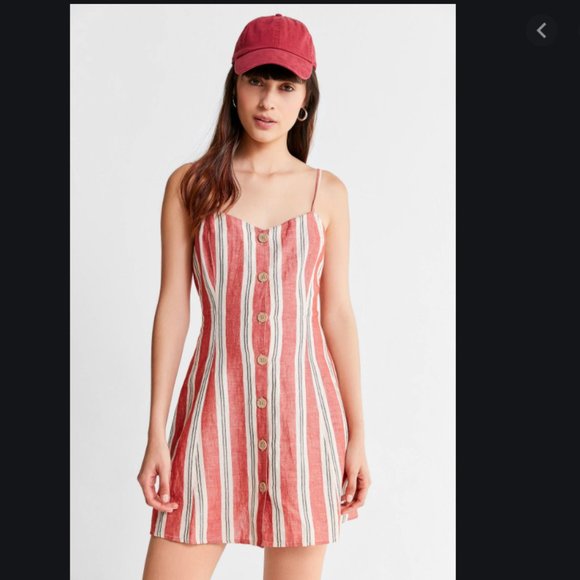 ❌ SOLD ❌ Urban Button Down Strappy Back Dress - Picture 6 of 10